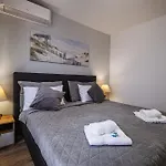 Luxury With Sea View,free Parking! Warna