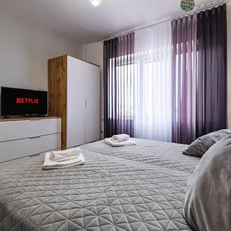Luxury With Sea View,free Parking! Lejlighed
